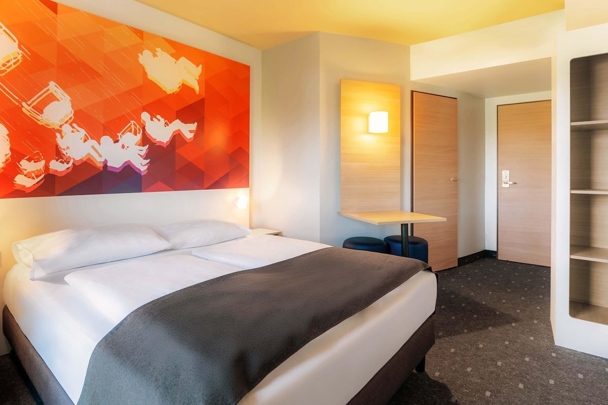 Double Room | Hypo-allergenic bedding, desk, soundproofing, free WiFi