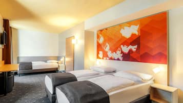 Hypo-allergenic bedding, desk, soundproofing, free WiFi