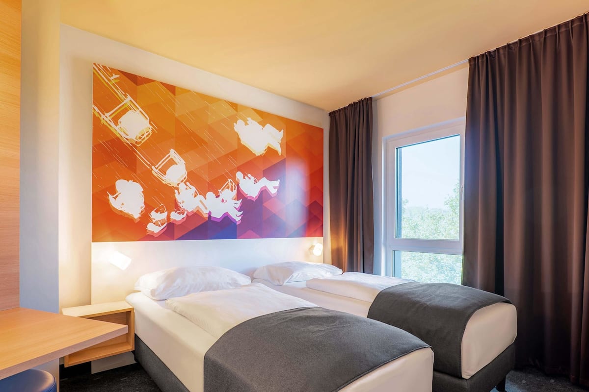 Twin Room | Hypo-allergenic bedding, desk, soundproofing, free WiFi