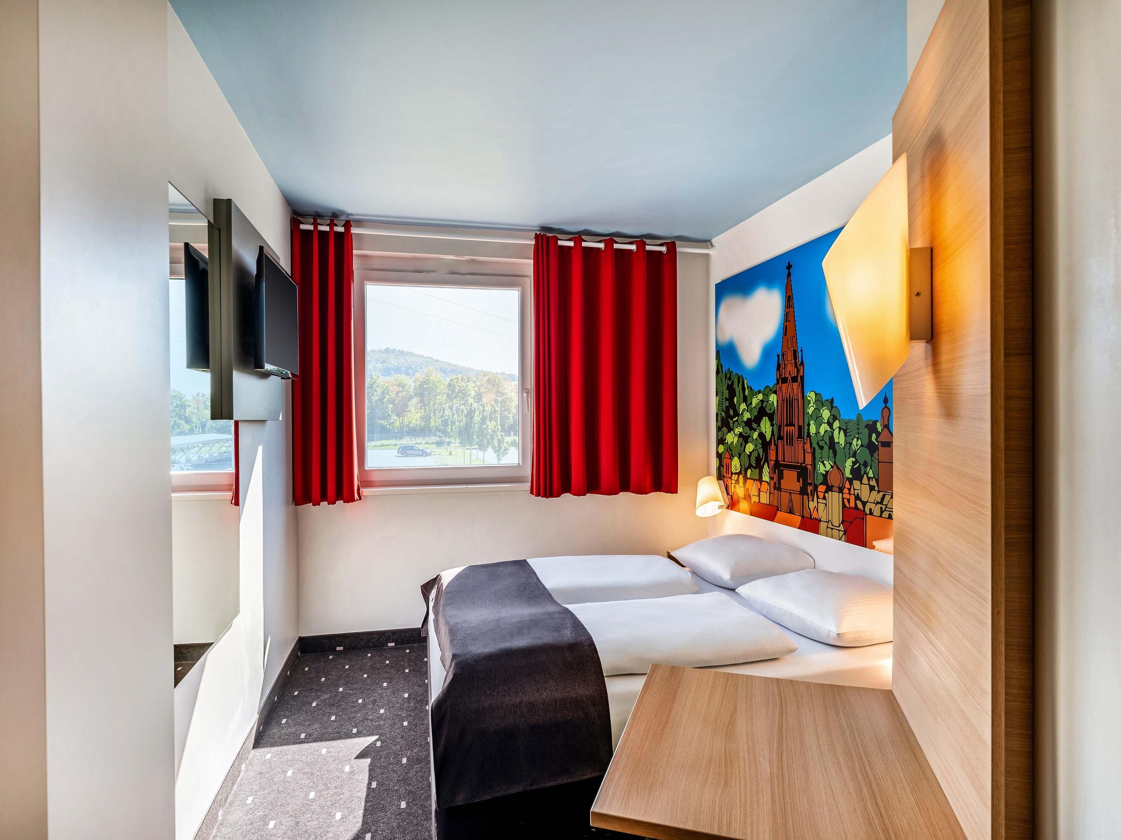 Double Room | Hypo-allergenic bedding, desk, soundproofing, free WiFi