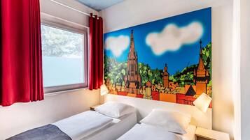 Roba de llit hipoal·lergògena, escriptori i habitacions insonoritzades