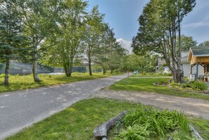 Property grounds - Le Fer à Cheval 20 min from Tremblant (Huberdeau)