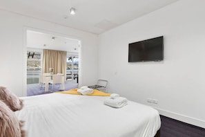 3 bedrooms, desk, iron/ironing board, travel cot