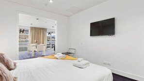 3 chambres, fer et planche à repasser, Wi-Fi, literie fournie