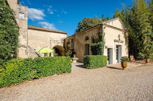 La Chapelle de Fontmagne - Piscine, tennis et grand parc - Castries