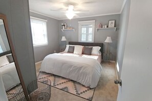 2 chambres, fer et planche à repasser, Wi-Fi gratuit, draps fournis