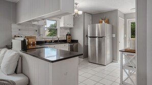 Coffee/tea maker, fridge, microwave, oven - The East Coast Host - Back To Eden (Kill Devil Hills NC)