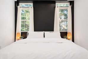 1 bedroom, iron/ironing board, free WiFi, bed sheets - The East Coast Host - The Modern Dojo (Kitty Hawk)