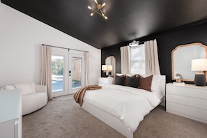 1 Schlafzimmer, Betten mit Memory-Foam-Matratzen, Bügeleisen/Bügelbrett