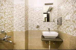 Bathroom - Hotel Paradise inn (Udaipur, Rajasthan)