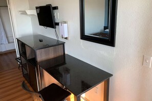 Desk, blackout curtains, bed sheets - Super 8 by Wyndham Phoenix West (Phoenix)