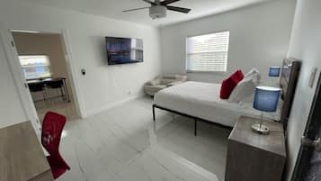 1 Schlafzimmer, Schreibtisch, Bügeleisen/Bügelbrett, WLAN