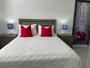 1 bedroom, desk, iron/ironing board, WiFi