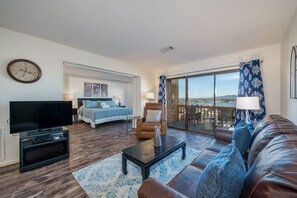 1 室のベッドルーム、アイロン / アイロン台、WiFi、ベッドシーツ