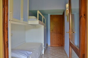 2 bedrooms, iron/ironing board, travel cot, bed sheets