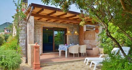 Cottage with garden and barbecue 100 m from the sea