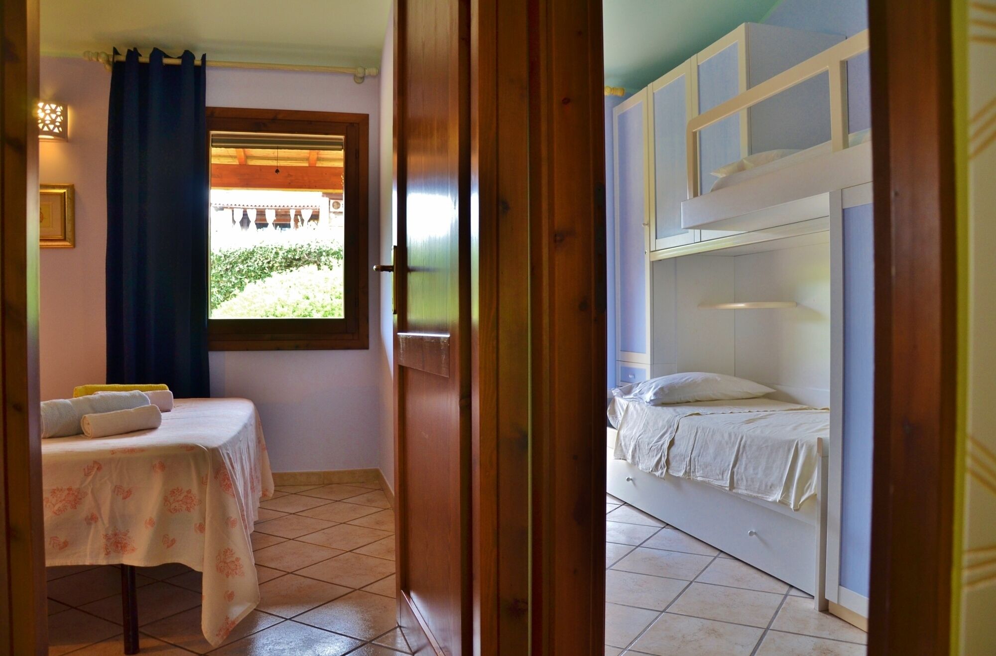 2 chambres, fer et planche à repasser, lit parapluie, draps fournis
