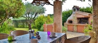 Cottage with garden and barbecue 100 m from the sea