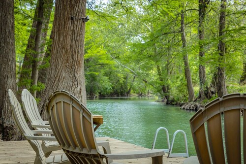 Edgewater Escape - NB Guadalupe Riverfront + Pool + Hot Tub + In-Town Convenience!