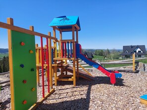 Außen-Kinderspielplatz