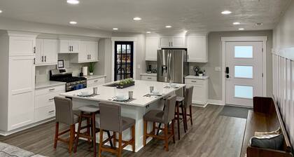 Location, comfort and cleanliness.<br>Whole basement 1600-plus square feet.