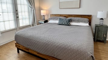 Ferros/tábuas de passar roupa, Wi-Fi de cortesia, roupa de cama