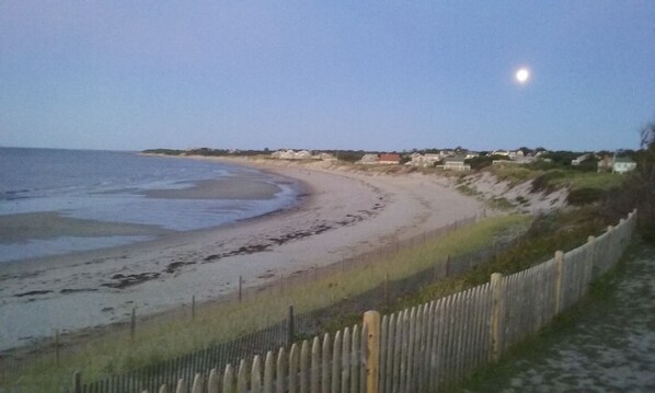 Beach nearby, sun loungers