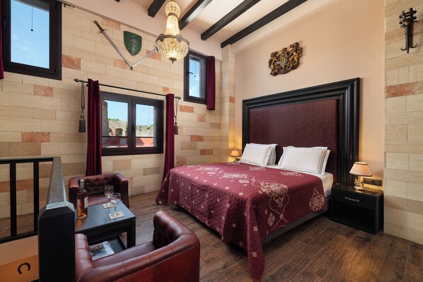1 bedroom, in-room safe, iron/ironing board, WiFi - Grand Master Suite (Rodos)