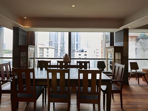 Dining - Luxx Langsuan (Bangkok)