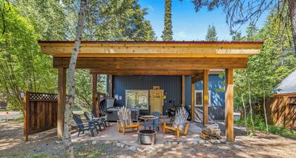 Longhorn Hideaway: Pet Friendly, Hot tub, Near Ponderosa Park, Quiet Wooded Neighborhood
