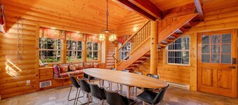 Rocky Shore Escape: Neighborhood Beach, Pool Table, West Shore of Payette Lake