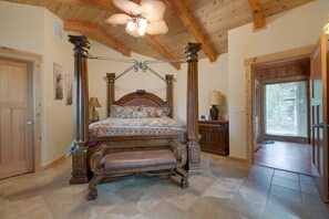 7 habitaciones, tabla de planchar con plancha y wifi gratis 