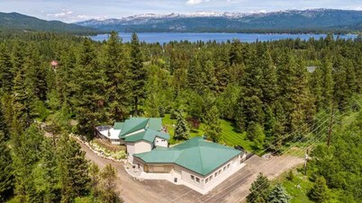 Seasons at McCall - Indoor Pool - Game Room - Outdoor Hot Tub - Bar room - Pool table