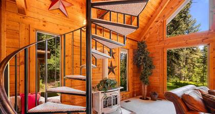 Bear Lodge - Hot Tub - Forested Setting - Pet Friendly