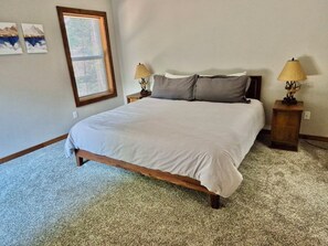 4 Schlafzimmer, Bügeleisen/Bügelbrett, WLAN, Bettwäsche