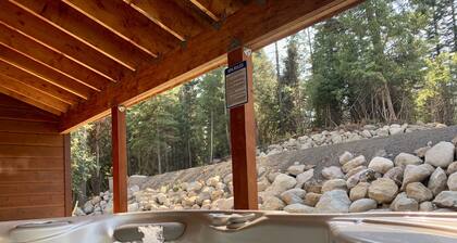 Hilltop Lodge - Private Hot Tub - Wrap Around Deck - McCall Golf Course