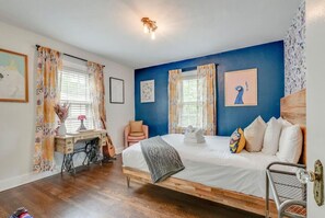 3 Schlafzimmer, Schreibtisch, Bügeleisen/Bügelbrett, WLAN