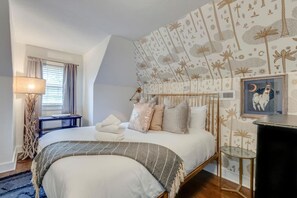 3 slaapkamers, een bureau, een strijkplank/strijkijzer, wifi