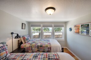 5 bedrooms, free WiFi, bed sheets