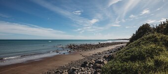 Beachfront Apartment with Ocean Views