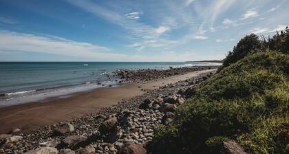 Beachfront Apartment with Ocean Views