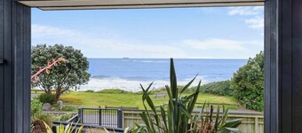 Beachfront Apartment with Ocean Views