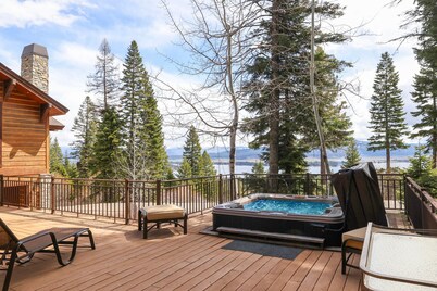 King's Estate - Custom Tamarack Resort - Ski in/out, hot tub, sauna, game rm, walk to village