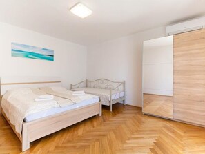 1 chambre, fer et planche à repasser, Wi-Fi, draps fournis