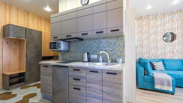 Business-Apartment | Eigene Küche | Mikrowelle, Ofen, Hochstuhl