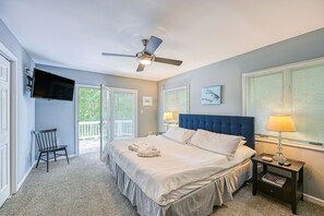 5 bedrooms, internet, bed sheets