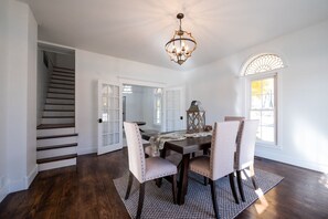 Dining - Beautifully renovated 3,800 sq ft house between 2 federal lakes (Lyndon)