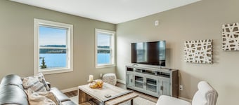 Two waterfront condos with High-Speed WiFi and Private Washer/Dryer Sets!