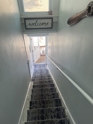 Interior - Close 2 North shore DT, art, events + more! w/2Bikes (St Petersburg)