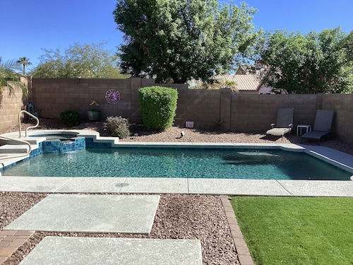 Clean Family Home / Resort like outdoor space